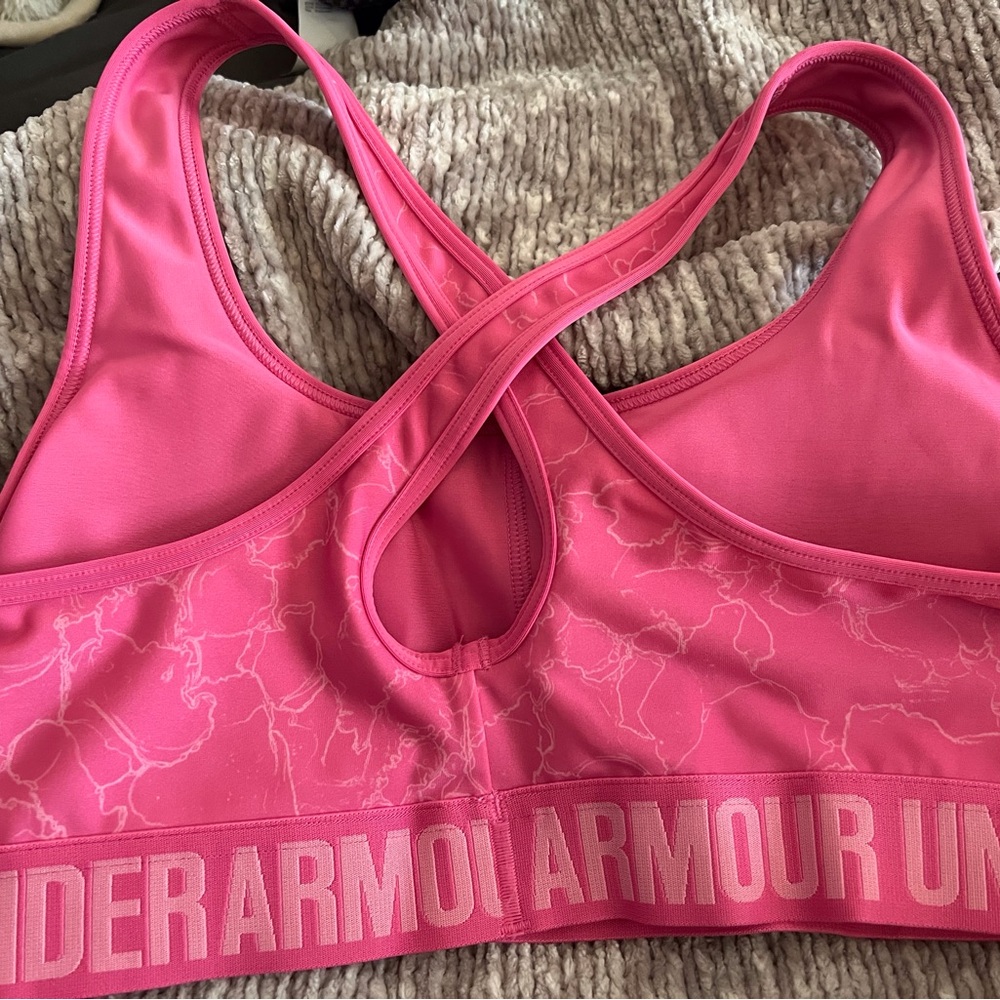 NEW without tags, Under Armour Compression Sports Bra pink - Picture 3 of 3